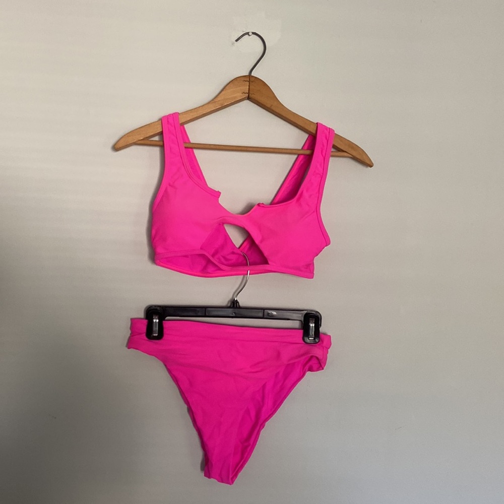 New (NWOT) Hot Pink Cut Out Two—Piece Bikini Size Small